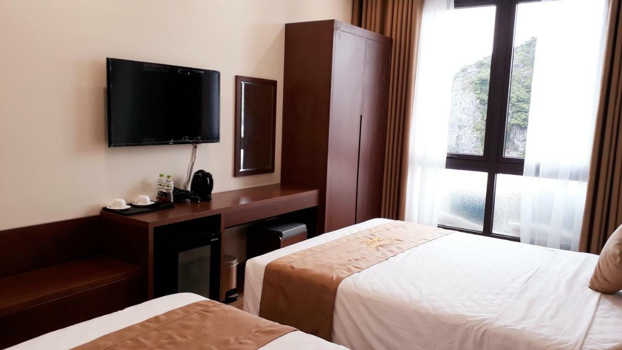 Cat Ba Rosalia Hotel Dong Khe Sau Bagian luar foto