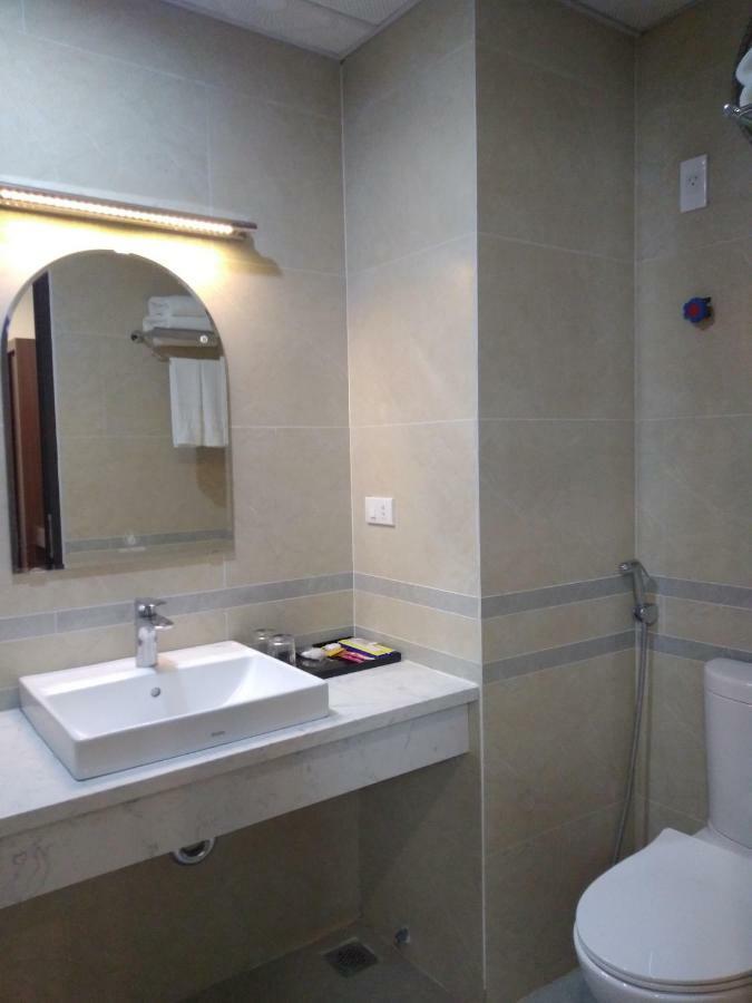 Cat Ba Rosalia Hotel Dong Khe Sau Bagian luar foto